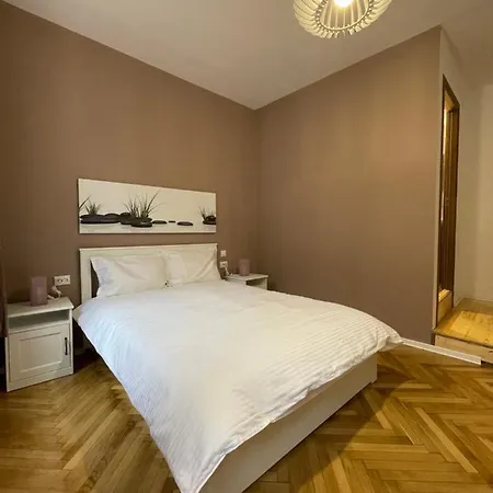 Schei In The Heart Of Апартаменти