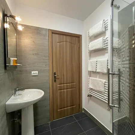Schei Central Studio Rooms In The Heart Of Brasov *
