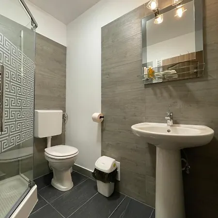Schei Central Studio Rooms In The Heart Of Brasov Braşov