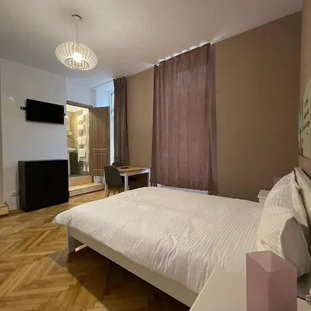 Daire Schei Central Studio Rooms In The Heart Of Brasov Braşov