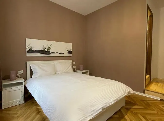 Schei In The Heart Of Apartment