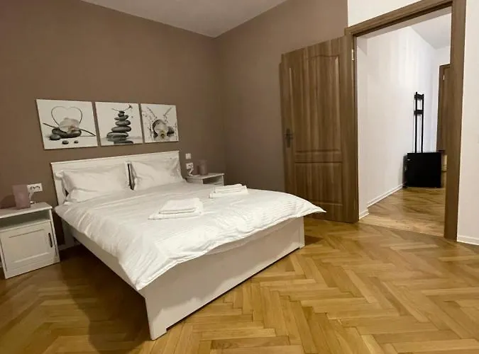 Schei In The Heart Of Апартаменти *